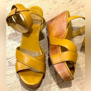 Tory Burch wooden wedge sandal size 11